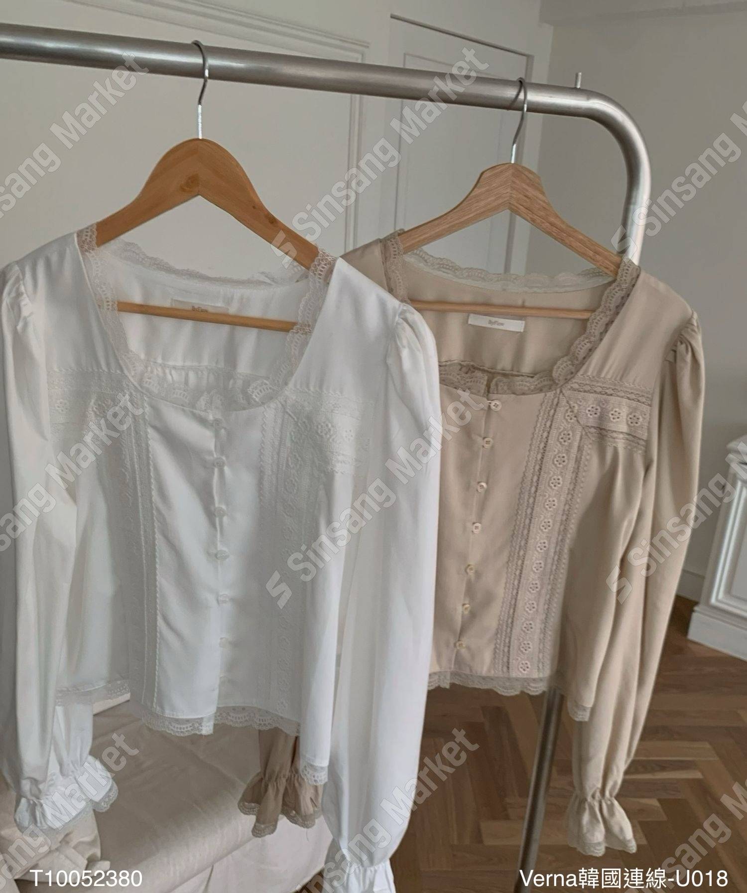 古典方領蕾絲繡花上衣