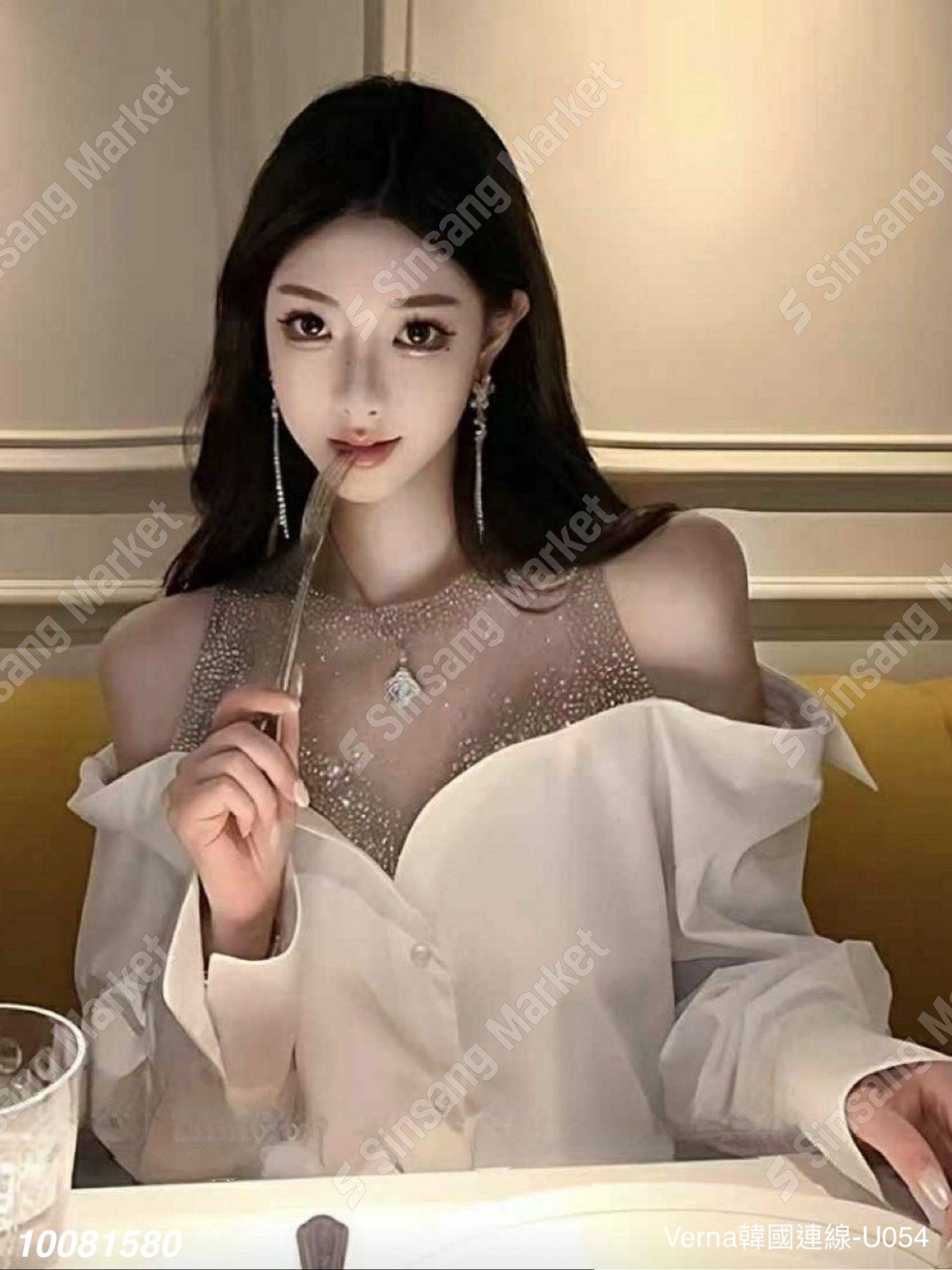 貴氣透膚水鑽露肩上衣