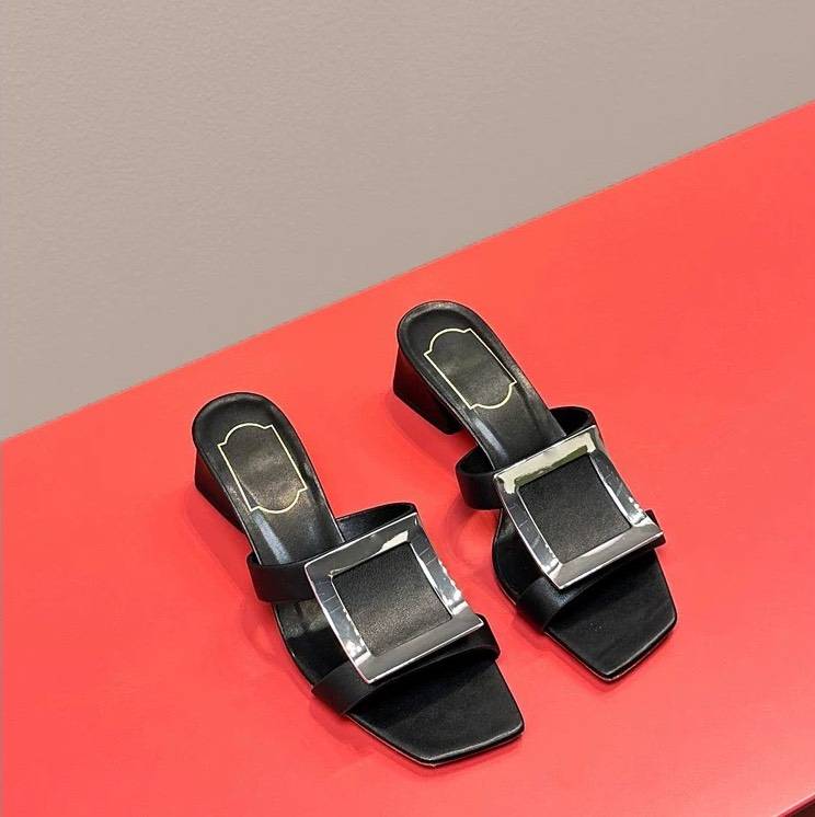 金屬方頭露趾粗跟涼鞋