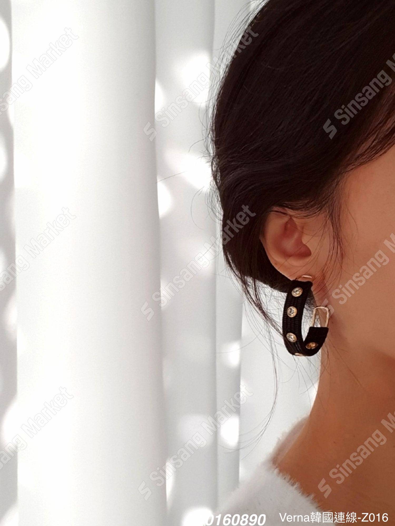 個性水鑽半圈耳環