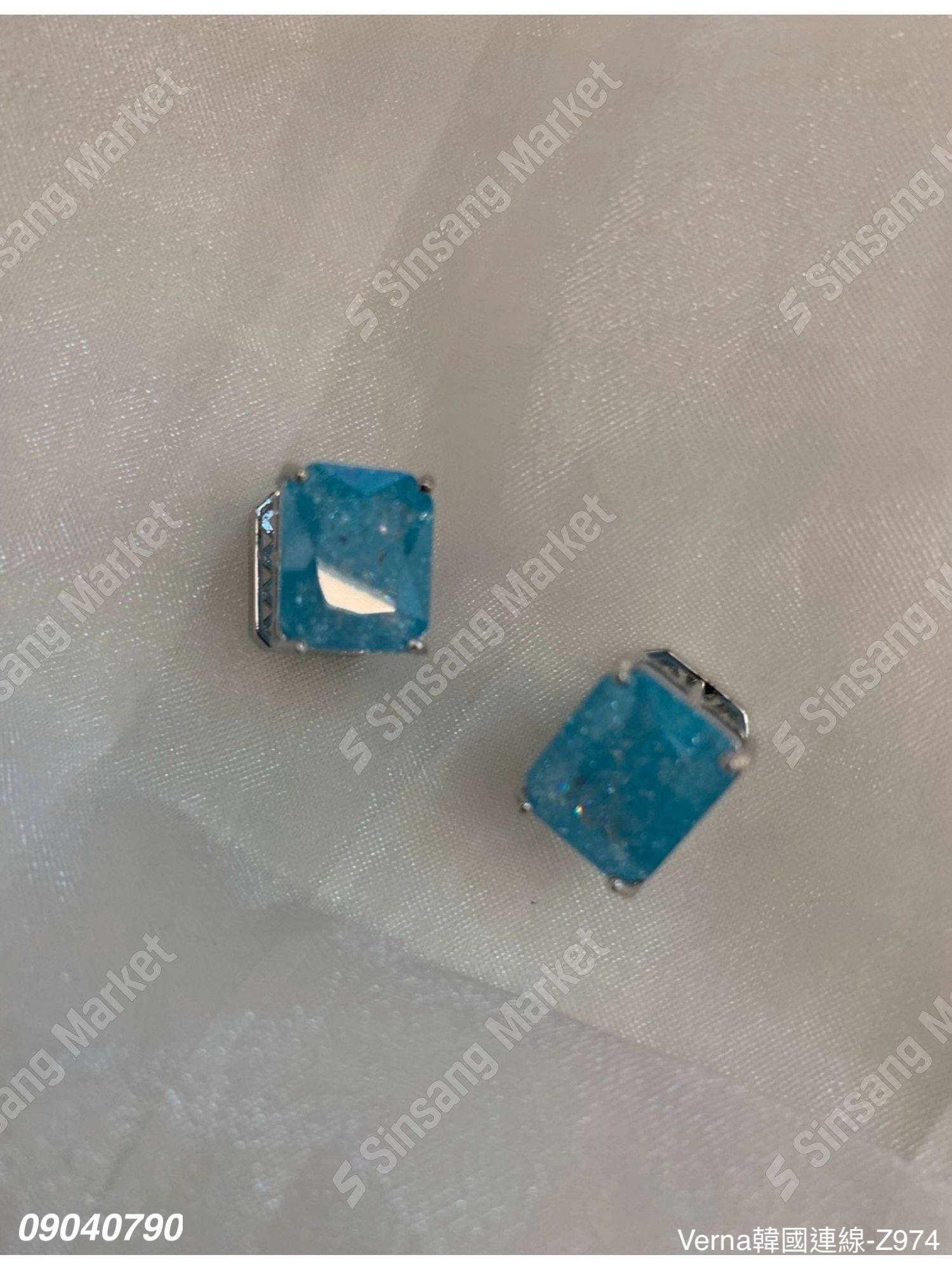 俐落亮眼方形耳環