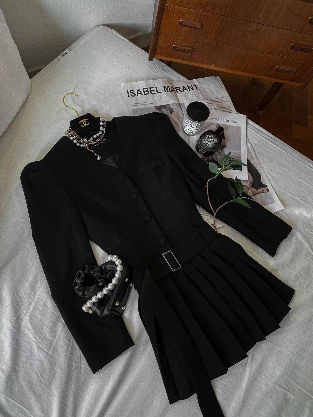 法式連身百摺裙洋裝肩寬