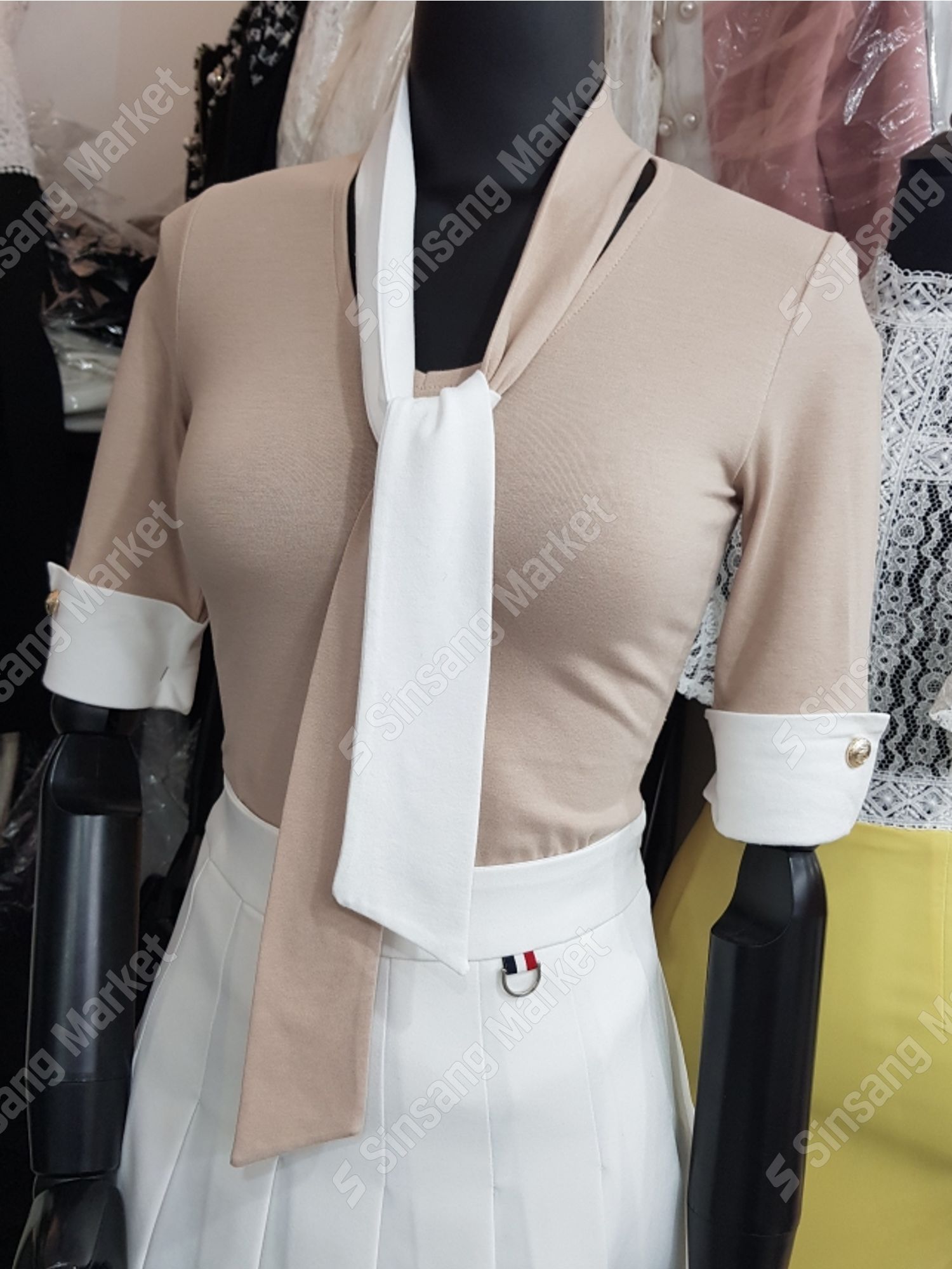 韓系溫柔撞色領巾上衣