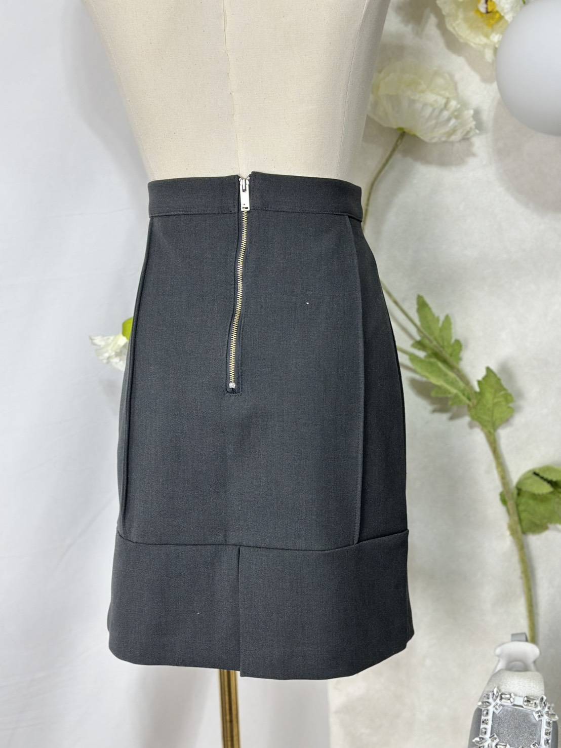 通勤舒適休閒Ａ字裙(深灰)