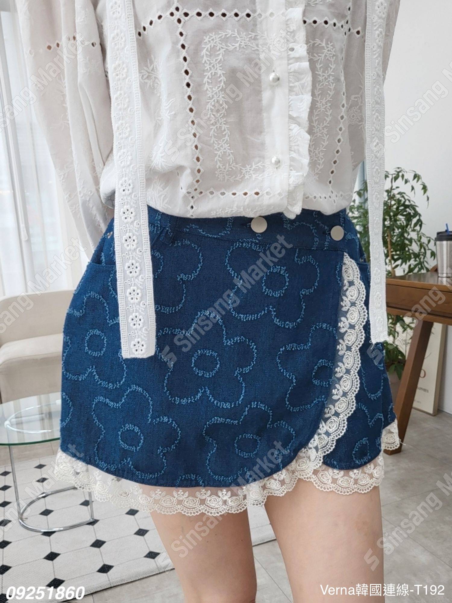 減齡立體花朵壓紋牛仔裙