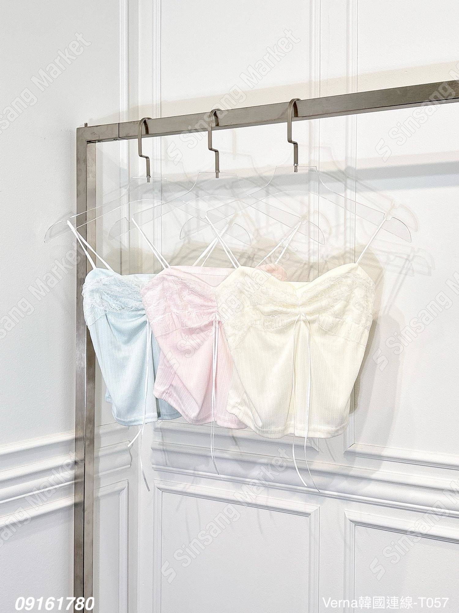 甜美抓皺蕾絲細肩帶背心