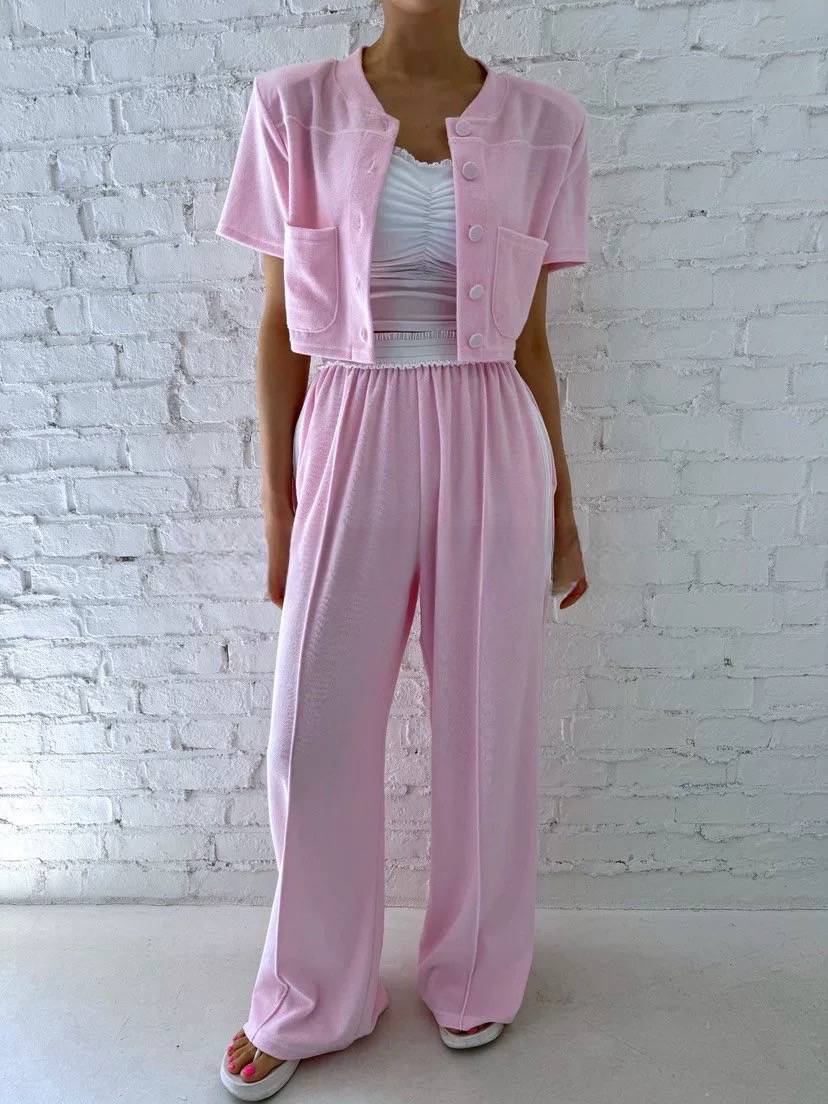 粉色修身質感套裝